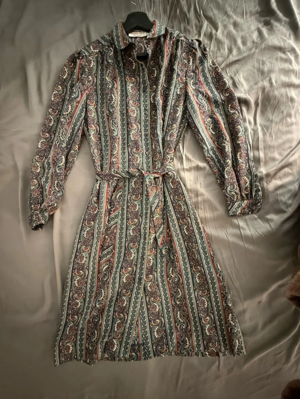 Paisley Print Long Sleeve Shirt Dress in Navy and Burgundy - Picture 2 of 13